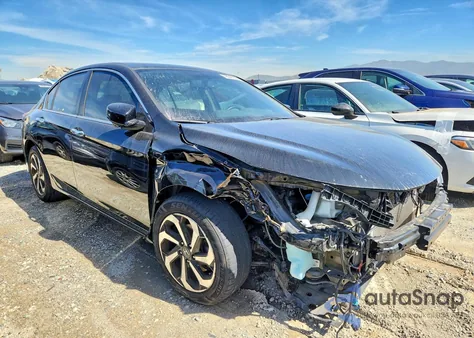 2016 Honda Accord Exl z USA, uszkodzony, nr VIN 1HGCR2F83GA082968